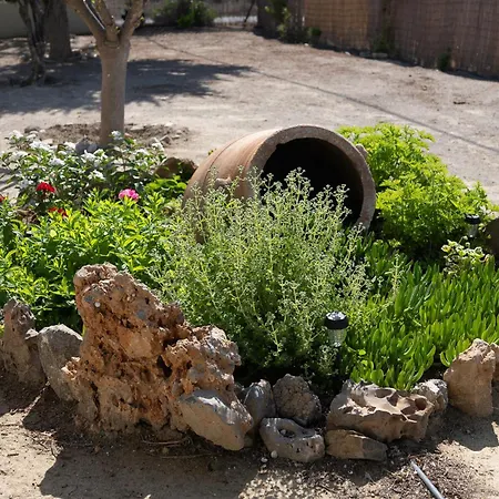 Holiday home Garden House, Kalamaki